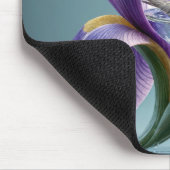 Hummingvogel baden in einem Iris-Blossom Mousepad (Ecke)