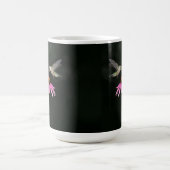Hummingvogel mit Gärtnerblume Kaffeetasse (Mittel)