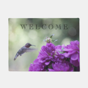 Hummingvogel mit lila Dahlien Fußmatte