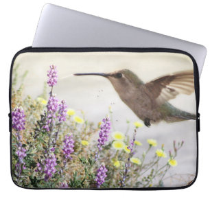 Hummingvogel und Wildblumen Digitale Kunst Laptopschutzhülle