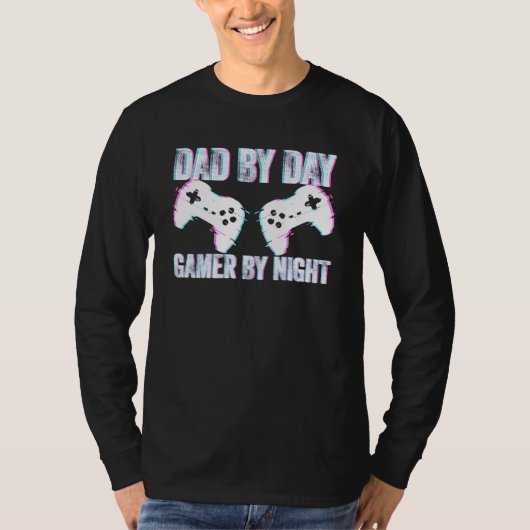 Humor Dad By Day Gamer By Night Father's Day Gamin T-Shirt (Vorderseite)