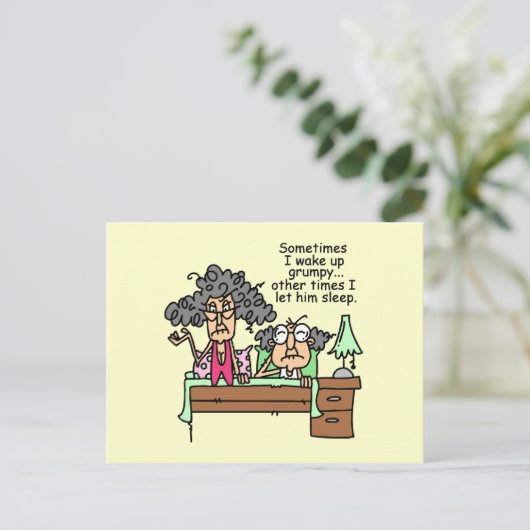 Humoraler Lass Grumpy Sleep Postkarte (Stehend Vorderseite)