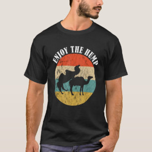 Hump Day Camel Genießen Sie das Hump Camel Retro V T-Shirt