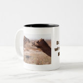 Hump Day Camels Zweifarbige Tasse (Vorderseite Links)