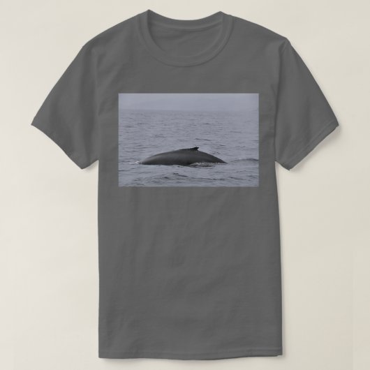 Humpback kommt aus dem Wasser T-Shirt (Design vorne)