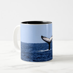 Humpback Whale im Ozean Zweifarbige Tasse