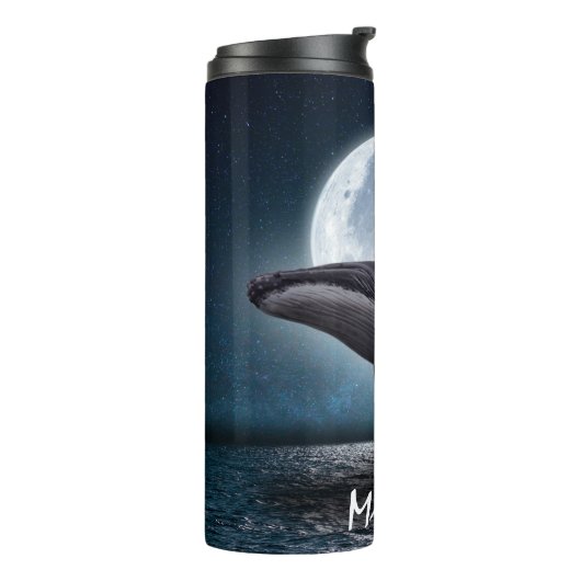 Humpback Whale über Vollmond Thermosbecher (Nach links gedreht)
