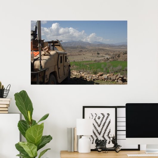 Humvee in Afghanistan Poster (Heimbüro)