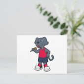 Hund als Dart-Spieler mit Darts Postkarte (Stehend Vorderseite)