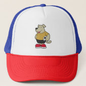 Hund als Fußballspieler mit Fußball Truckerkappe (Vorderseite)