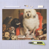 Hund als Richter, der das Gesetz vor Gericht festl Seidenpapier (Handwerk)