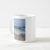 Hund am Strand  Kaffeetasse (Vorderseite Links)