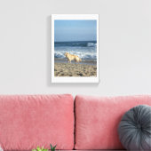 Hund am Strand Leinwanddruck (Insitu (Wohnzimmer))