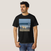 Hund am Strand T-Shirt (Vorne ganz)