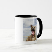 Hund am Strand Tasse (VorderseiteRechts)