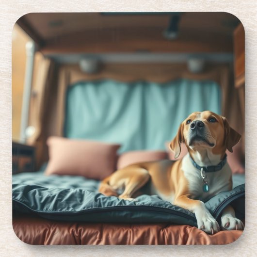 Hund auf Bett Getränkeuntersetzer (Vorderseite)