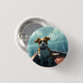 Hund auf Boot im Ozean während Regen Button (Vorne & Hinten)