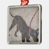 Hund auf einer Leine, von Pompeji Silbernes Ornament (Links)