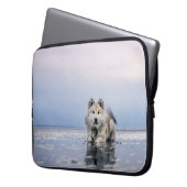 HUND AUF KALMKÖRPER LAPTOPSCHUTZHÜLLE (Vorderseite Links)