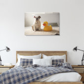 Hund auf Matte mit Kunststoffente Leinwanddruck (Insitu (Schlafzimmer))