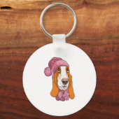 Hund Basset Hound Rasse in Strickhut Schlüsselanhänger (Vorderseite)