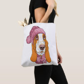 Hund Basset Hound Rasse in Strickhut Tasche (Von Nahem)
