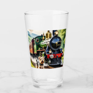 Hund begrüßt Dampflok Glas