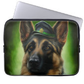 Hund der Deutschen Schäferhunde in St. Patrick's D Laptopschutzhülle (Vorderseite)