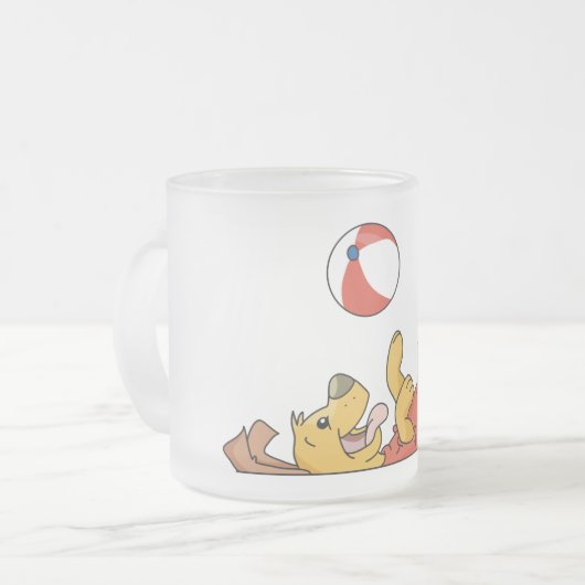 Hund, der mit Ball-T-Shirts und Geschenken spielt Mattglastasse (Vorderseite Links)