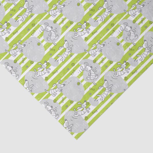 Hund, der Musterhintergrund spielt Seidenpapier (Ausschnitt)