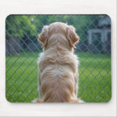 Hund durch eine Kettenverknüpfung schauen Mousepad (Vorne)