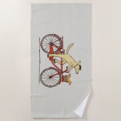 Hund Fahrradfahren mit Eichhörnchen Spaß Tierart Strandtuch (Vorderseite)