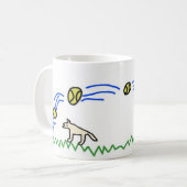 Hund folgt die Bahn eines Balls Kaffeetasse (Vorderseite Links)