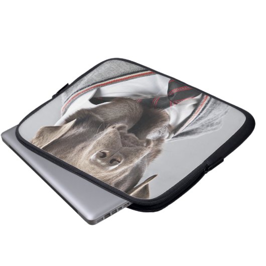 Hund in der Strickjacke und in der Kappe Laptopschutzhülle (Vorne Knopf)