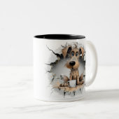 Hund in einer rissigen Wand Zweifarbige Tasse (VorderseiteRechts)