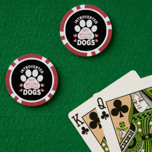 Hund Introvertiert, Aber Bereit Über Hunde Zu Disk Pokerchips