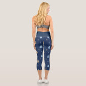 Hund Lhasa Apso Muster blauer Hintergrund Capri Leggings (Rückseite)