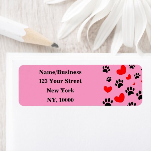 Hund liebt schwarze Paw Prints Red Hearts Muster (Insitu)