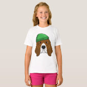 Hund mit Beanie T-Shirt (Vorne ganz)