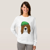 Hund mit Beanie T-Shirt (Vorne ganz)