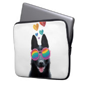 Hund mit Herz-Valentinstag Laptopschutzhülle (Vorderseite Links)