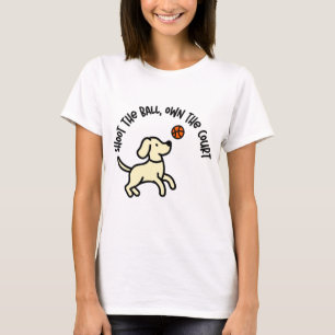HUND SCHEIDET DEN BASKET-BALL. T-Shirt