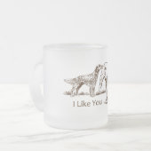 Hund schnüffelt Hintern Mattglastasse (Vorderseite Links)