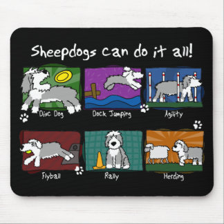 Hund trägt alten englischen Schäferhund zur Schau Mousepad