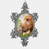 Hund und Küken Schneeflocken Zinn-Ornament (Links)