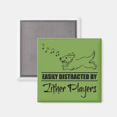Hund wird leicht von Zither-Spielern abgelenkt Magnet (Vorderseite/Rückseite)