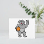 Hunde als Basketballspieler mit Basketball Postkarte (Stehend Vorderseite)