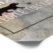 Hunde begrüßen Menschen, die ein beängstigendes Zi Poster (Ecke)