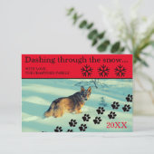 Hunde, die durch den Schnee stürzen - Weihnachtska Einladung (Stehend Vorderseite)
