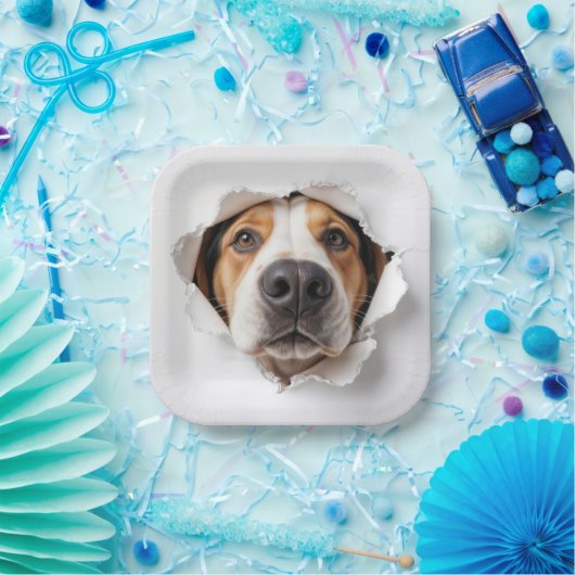 Hunde, die durch die Papierhalle des Drehpapiers p Pappteller (Party)